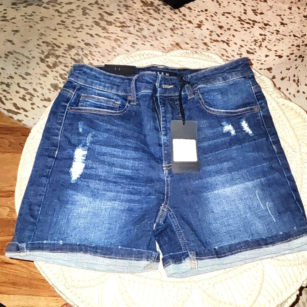 Risen Jean Shorts NWT
